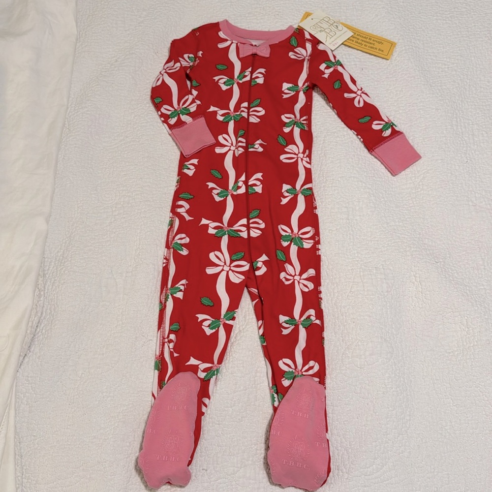 NWT TBBC Red Pink Christmas Bettye’s Bows Pajamas Size 18-24 months.